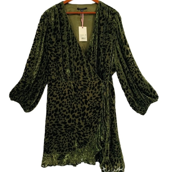 NWT Alex Marie Moss Maren Velvet Animal
Print Burnout Wrap dress - Picture 2 of 5